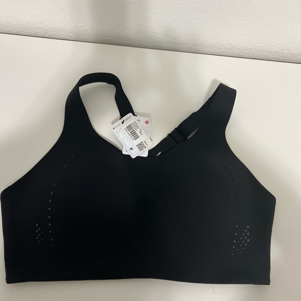 Lululemon black AirSupport Air
Support high impact crossback sports bra